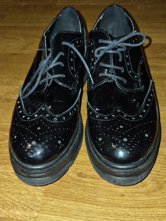 Shoes - Platform Italian Brogues Lace-Up Shoes - Classic Wingtip Style Size 9 / 40